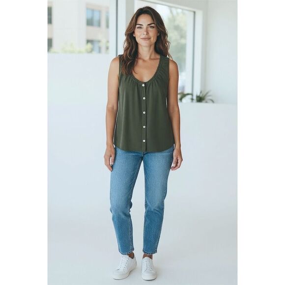 Beacon Apparel Tops - Beacon Apparel Women's Sleeveless Green Button-Up Blouse Size M